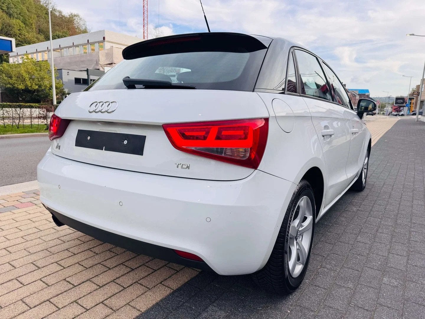Audi A1 Sportback A1 1.6 TDi Ambition (bj 2013), Auto's, 4 cilinders, 1598 cc, 66 kW, Te koop
