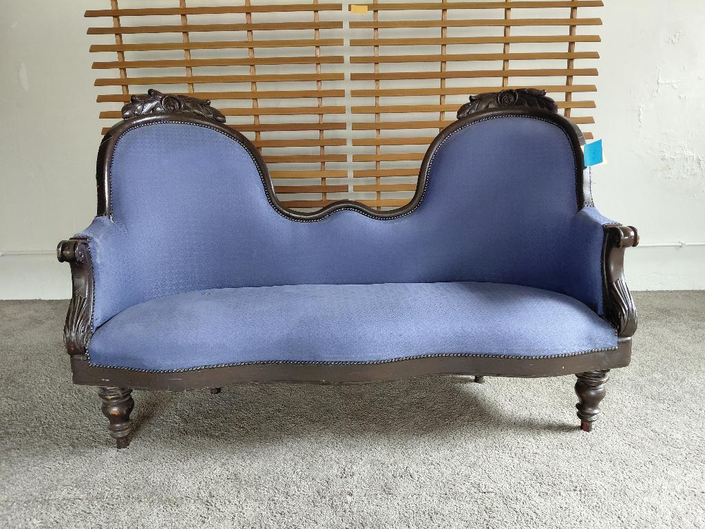 Victorian style sofa, Ophalen