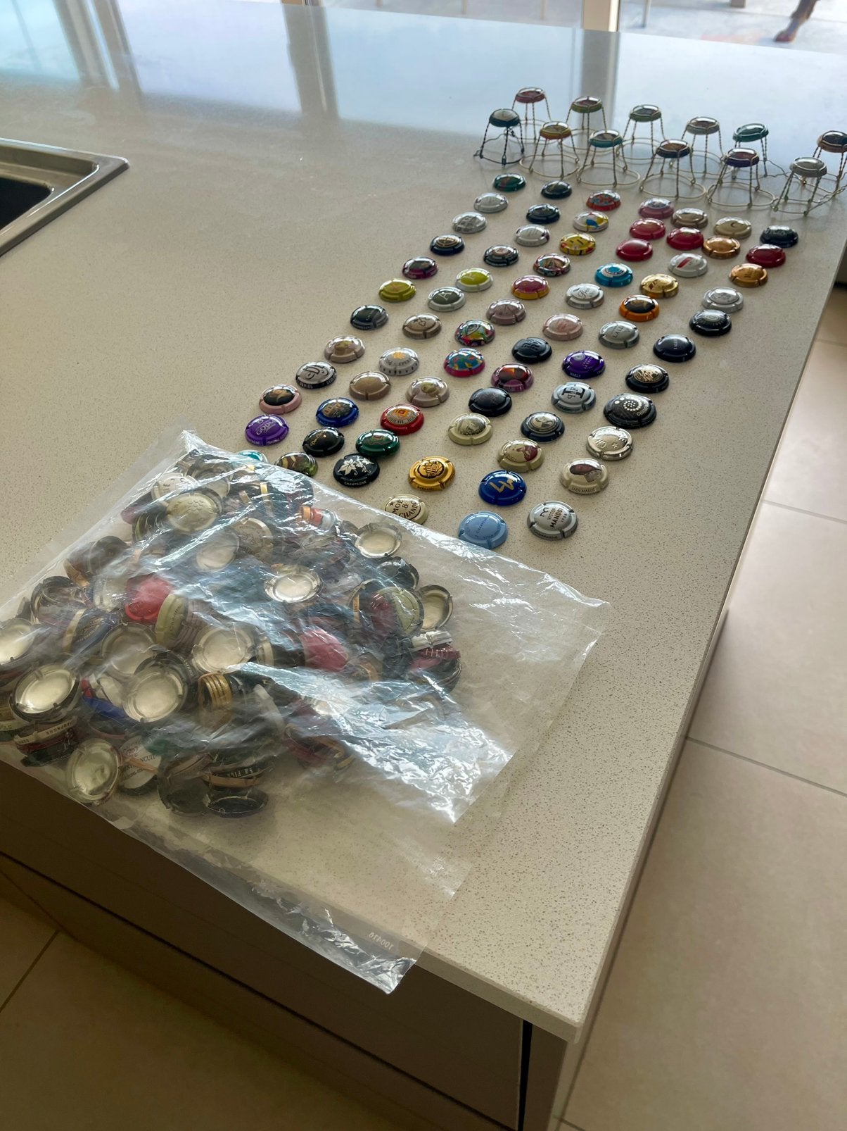 Mijn volledige collectie champagne capsules, Ophalen
