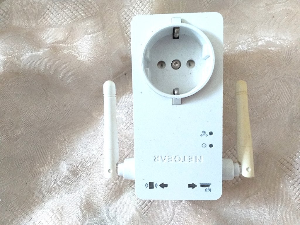 WN3100RPv2 - N300 WiFi-range-extender, Ophalen of Verzenden