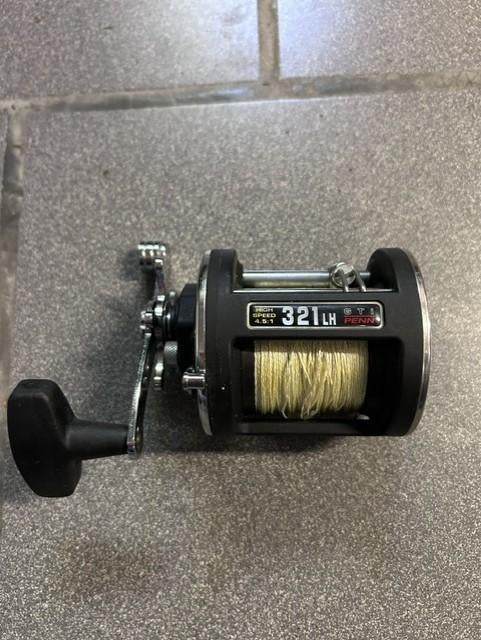 Penn GTI 321 LH, Ophalen, Zo goed als nieuw, Molen