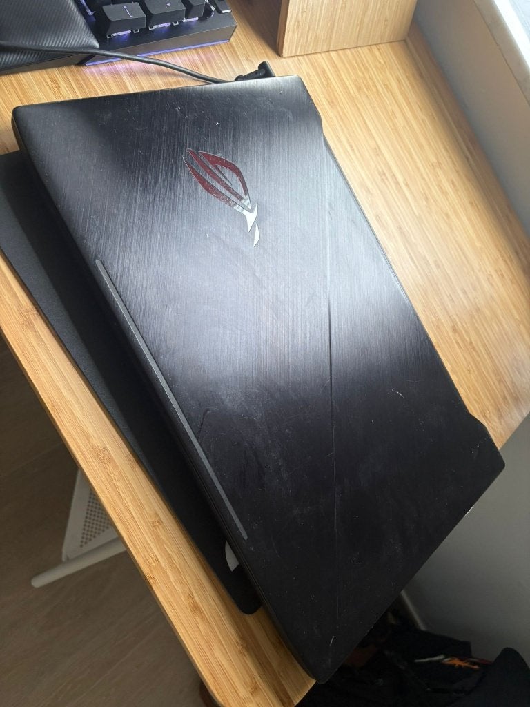 Asus Rog Strix gaming laptop - defect scherm, Gebruikt, Intel Core i7 processor, Ophalen of Verzenden, Azerty