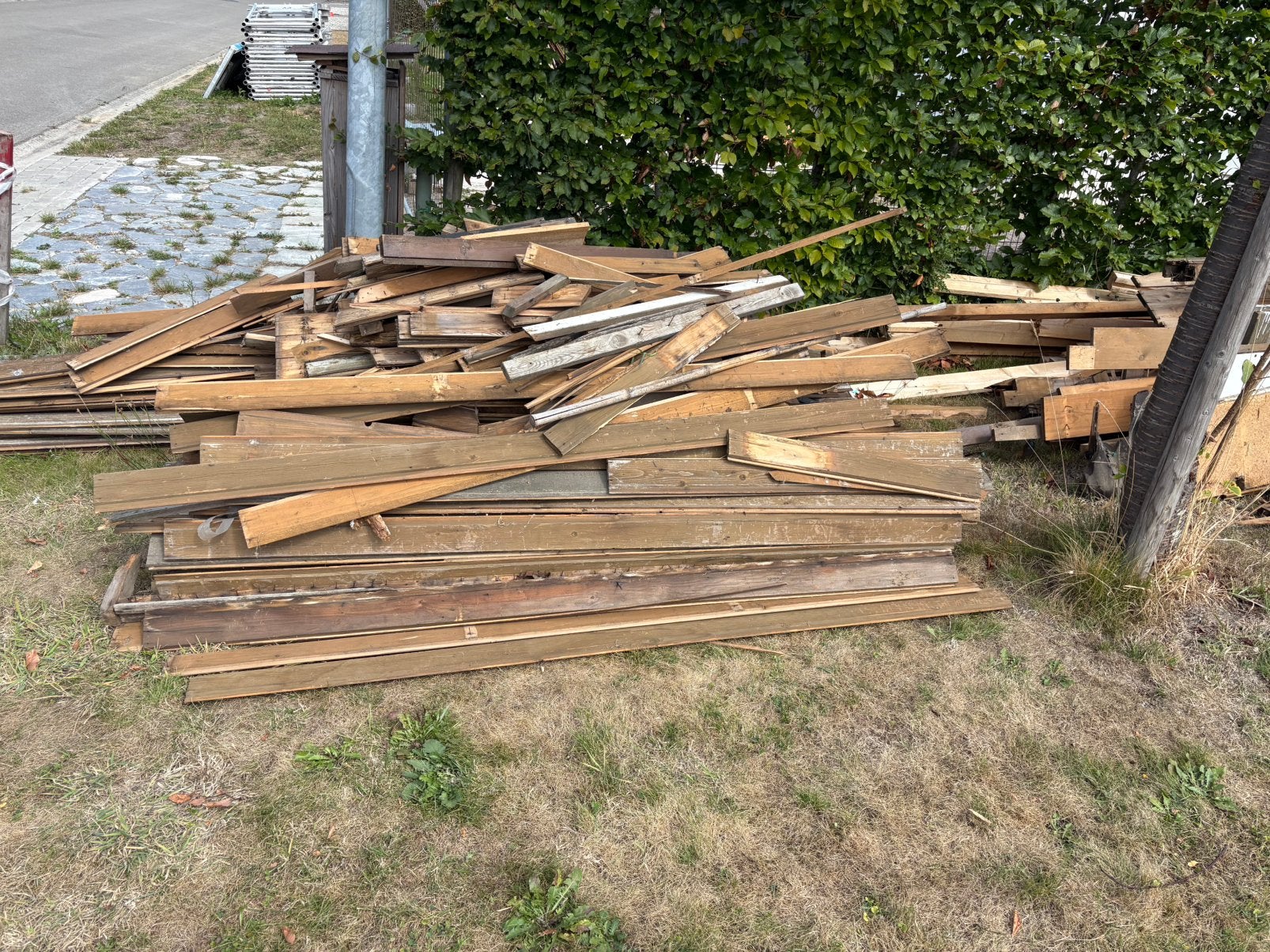 Gratis hout, Ophalen