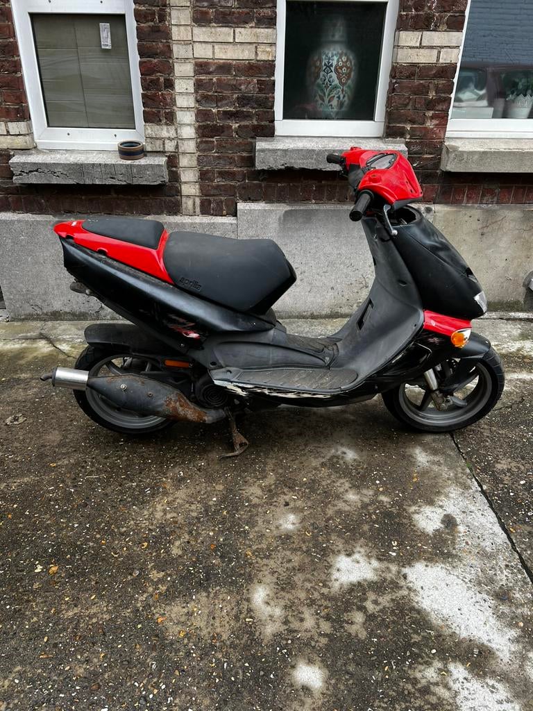 Aprilia SR 50, Fietsen en Brommers, Ophalen, Zo goed als nieuw, SR 50