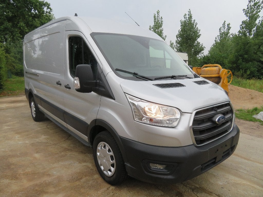 Ford Transit 2.0TDCi - 151.807km - 04/2021 - €6d, Auto's, Bestelwagens en Lichte vracht, Voorwielaandrijving, Dealer onderhouden