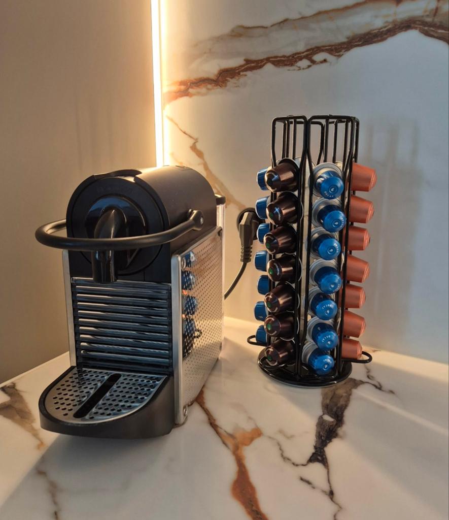Cups Nespresso koffiemachine met dispenser, Ophalen, Koffiemachine