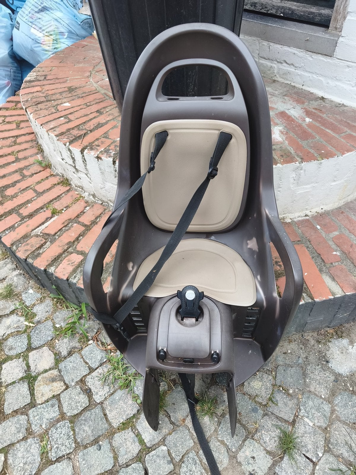 Fietsstoeltje, Ophalen, Zo goed als nieuw, Achterzitje, Voetsteuntjes