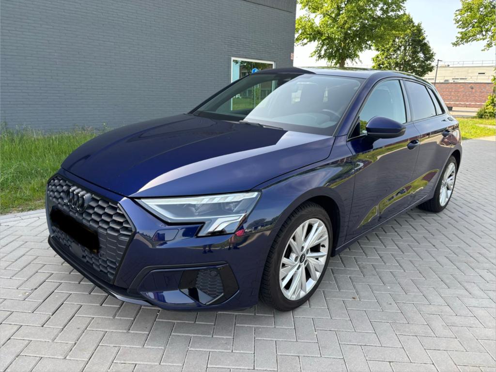 AUDI A3 30TFSI SPORTBACK 5DR BJ2020 NAVARRA BLUE AIRCO NAP, Achat, Euro 6, Boîte manuelle, Noir