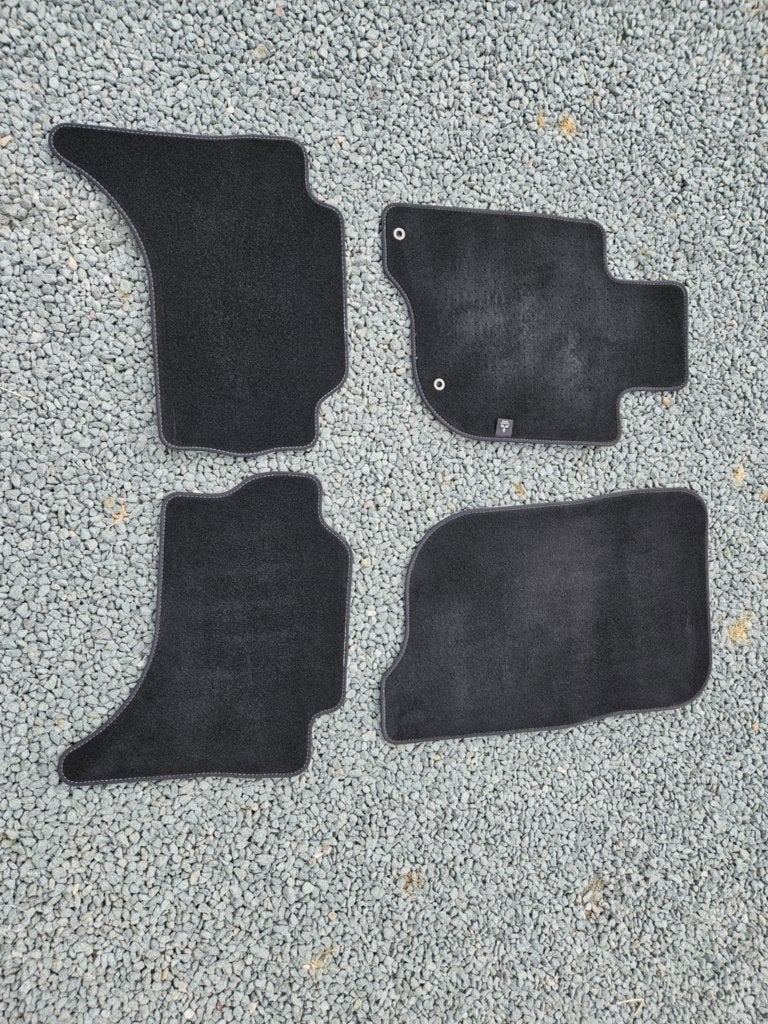Tapis de sol Mitsubishi L200 en velours, Enlèvement