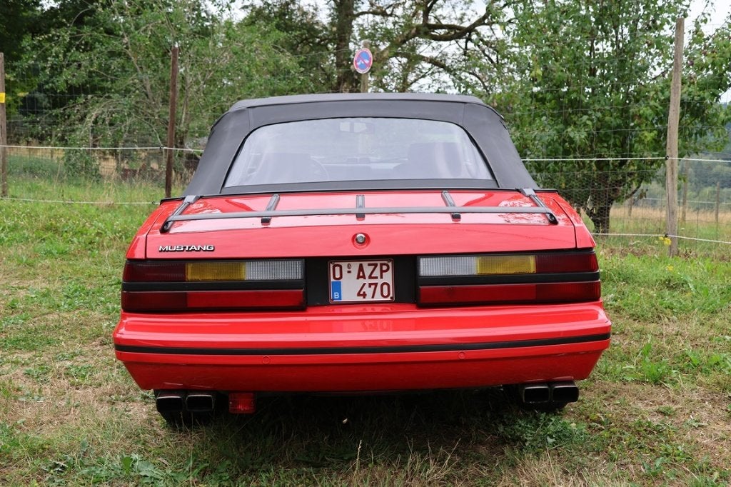Ford mustang cabriolet jaar 1984, foto 3