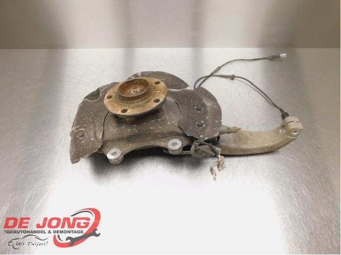 Fusee rechts-voor van een BMW 5-Serie, Gebruikt, -, -, Ophalen of Verzenden