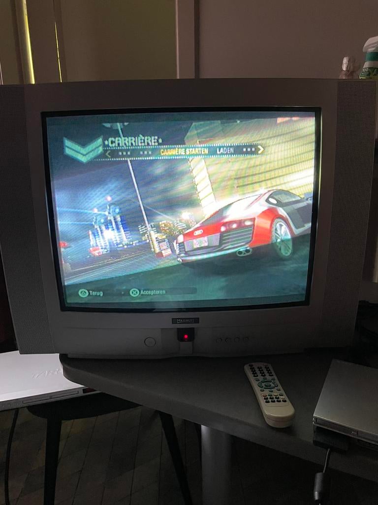 Goed werkende crt tv magnum ideaal voor retro gaming, Ophalen, Zo goed als nieuw