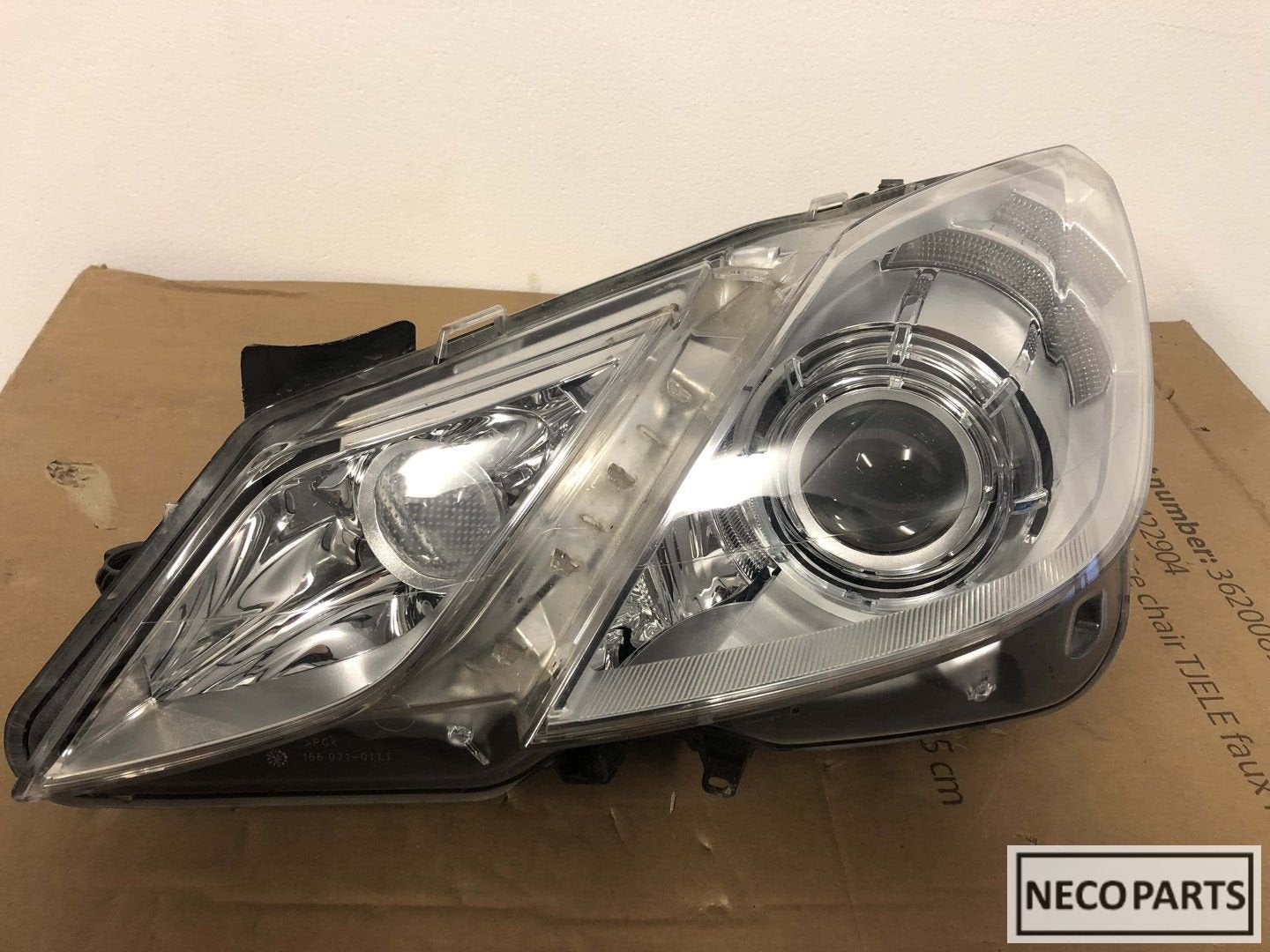 E klasse w207 coupe cabrio xenon koplamp A2078204361KZ, Utilisé, -, -, Enlèvement ou Envoi