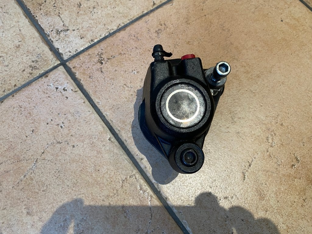 Rare étrier de frein droit Harley Davidson, Motoren, Ophalen, Gebruikt