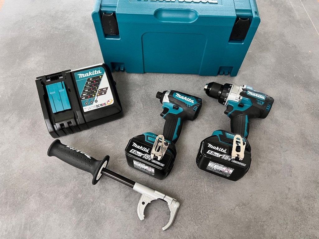 MAKITA DLX2545TJ 18V 5.0Ah ACCU BOORMACHINE + SLAGSCHROEFTOL, Doe-het-zelf en Bouw, Ophalen of Verzenden, Nieuw, 150 tot 250 ampère
