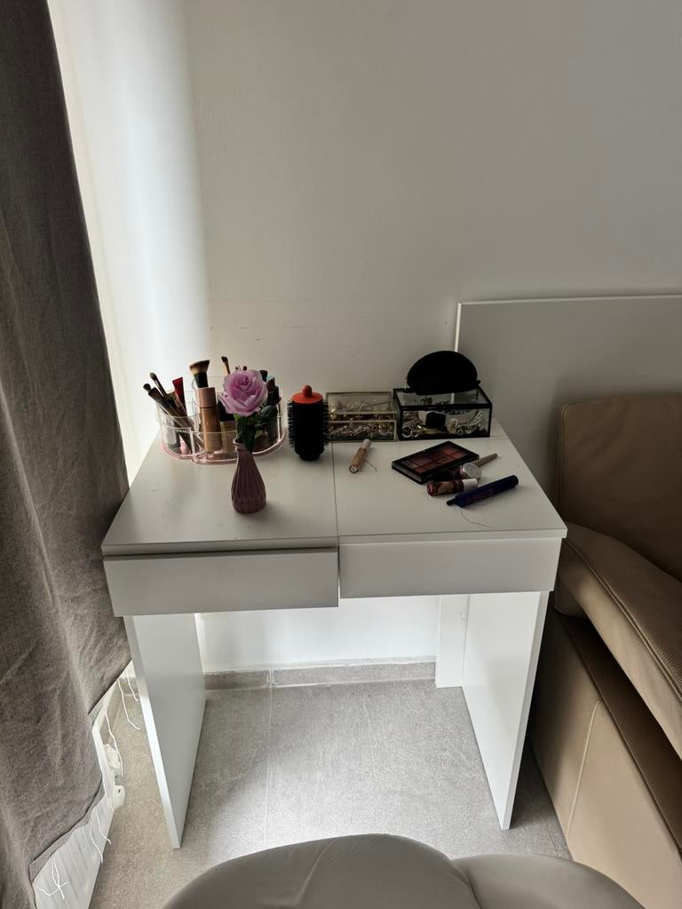 Bureau, Huis en Inrichting, Kasten | Schoenenkasten, Ophalen, Zo goed als nieuw