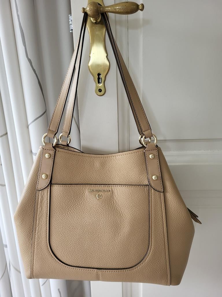 Mooie handtas (schoudertas) Michael Kors als nieuw, Ophalen of Verzenden