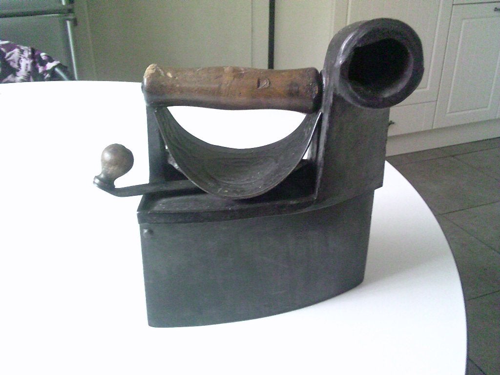 antiek strijkijzer anno 1900, Ophalen, Zo goed als nieuw, Draadloos strijkijzer