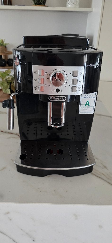 Volautomatische koffiemachine (bonen), Elektronische apparatuur, Koffiezetapparaten, Ophalen, Gebruikt, Koffiemachine, Afneembaar waterreservoir