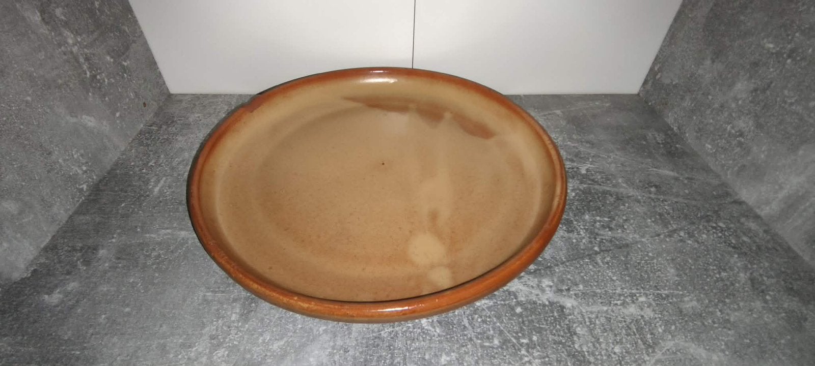 Grande assiette en terre cuite, Enlèvement, Utilisé