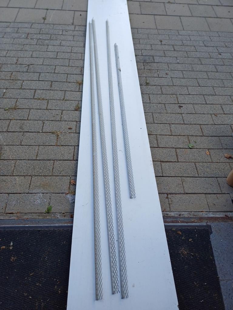 Hoek profielen, Doe-het-zelf en Bouw, Plinten en Afwerking, Ophalen