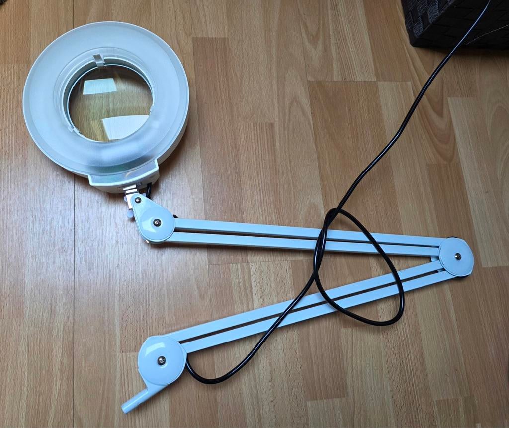 Loupe lamp, Enlèvement