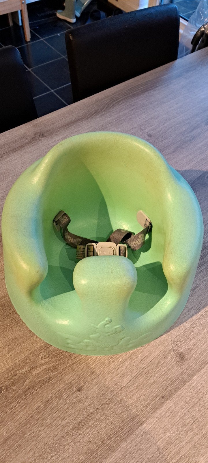 Bumbo zitje, Enlèvement