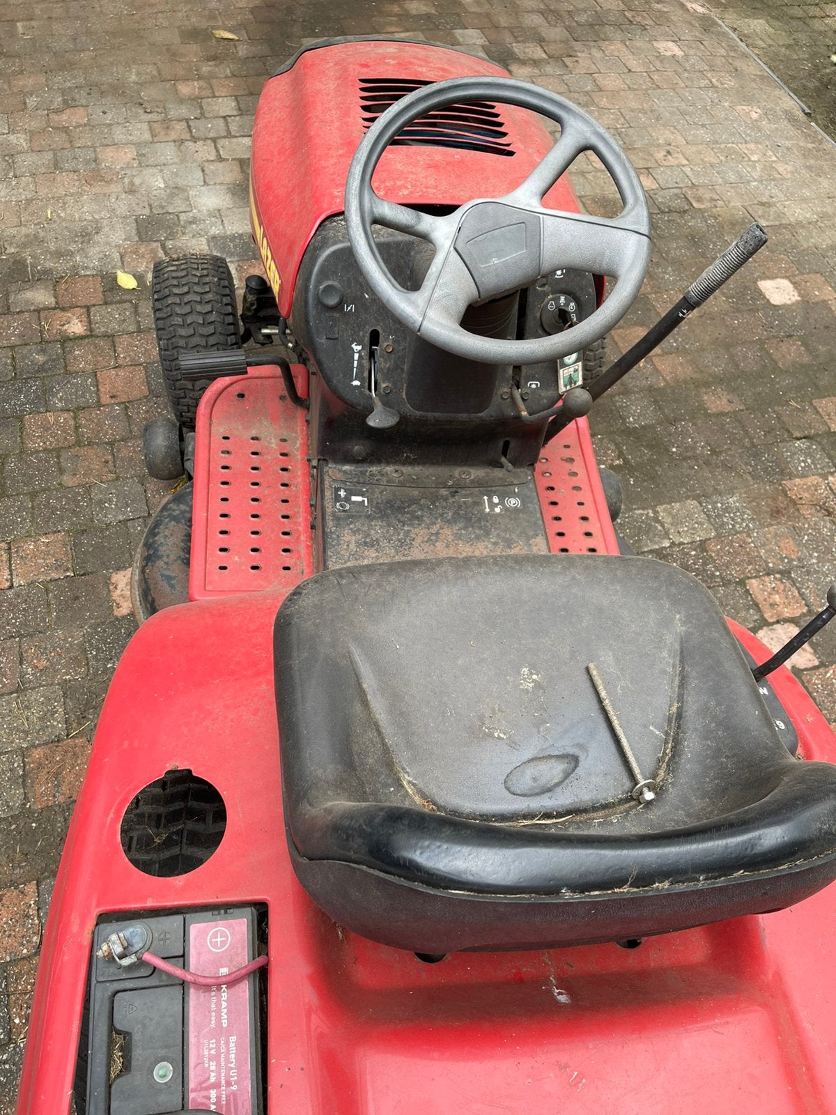 4 zitmaaiers waarvan 2 toro s in 1 lot, Ophalen, Gebruikt