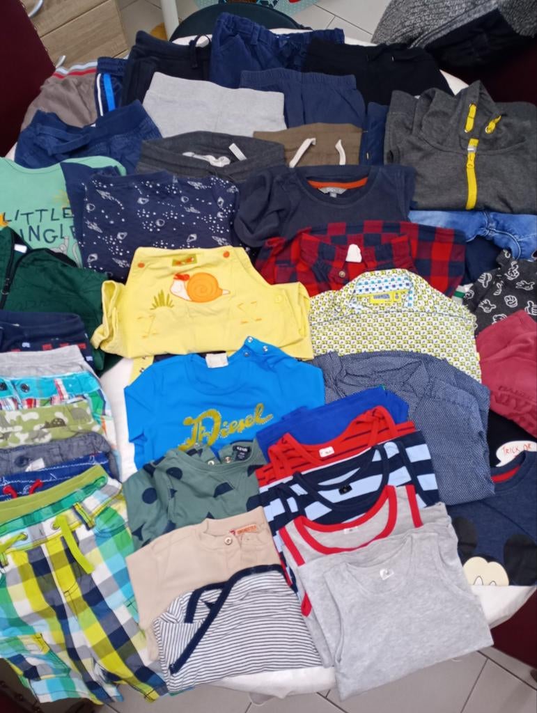 92 Gros lot vêtements bébé, Enlèvement ou Envoi