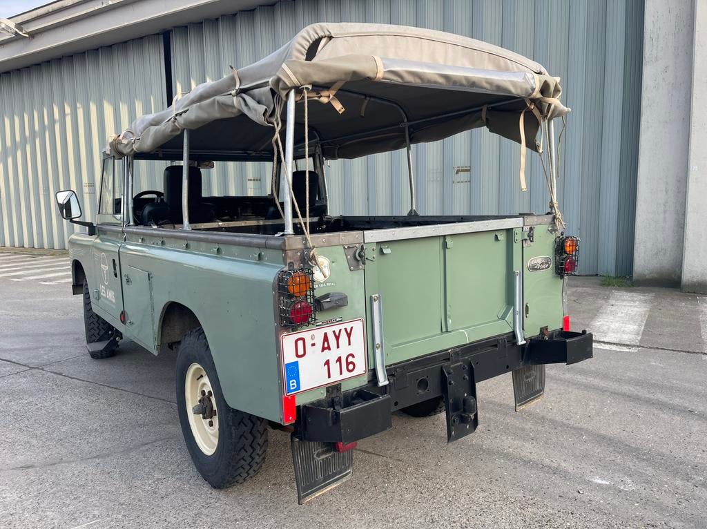 109 LWB 2.2 Benzine OLDTIMER!!!!!!, Auto's, Zwart, Handgeschakeld, Vierwielaandrijving, 2 zetels
