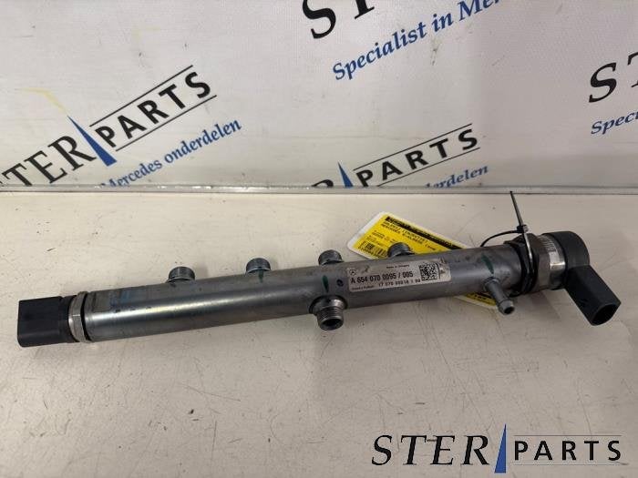 Galerij (Injectie) van een Mercedes E-Klasse, Auto-onderdelen, Brandstofsystemen, Mercedes-Benz, Gebruikt, 3 maanden garantie