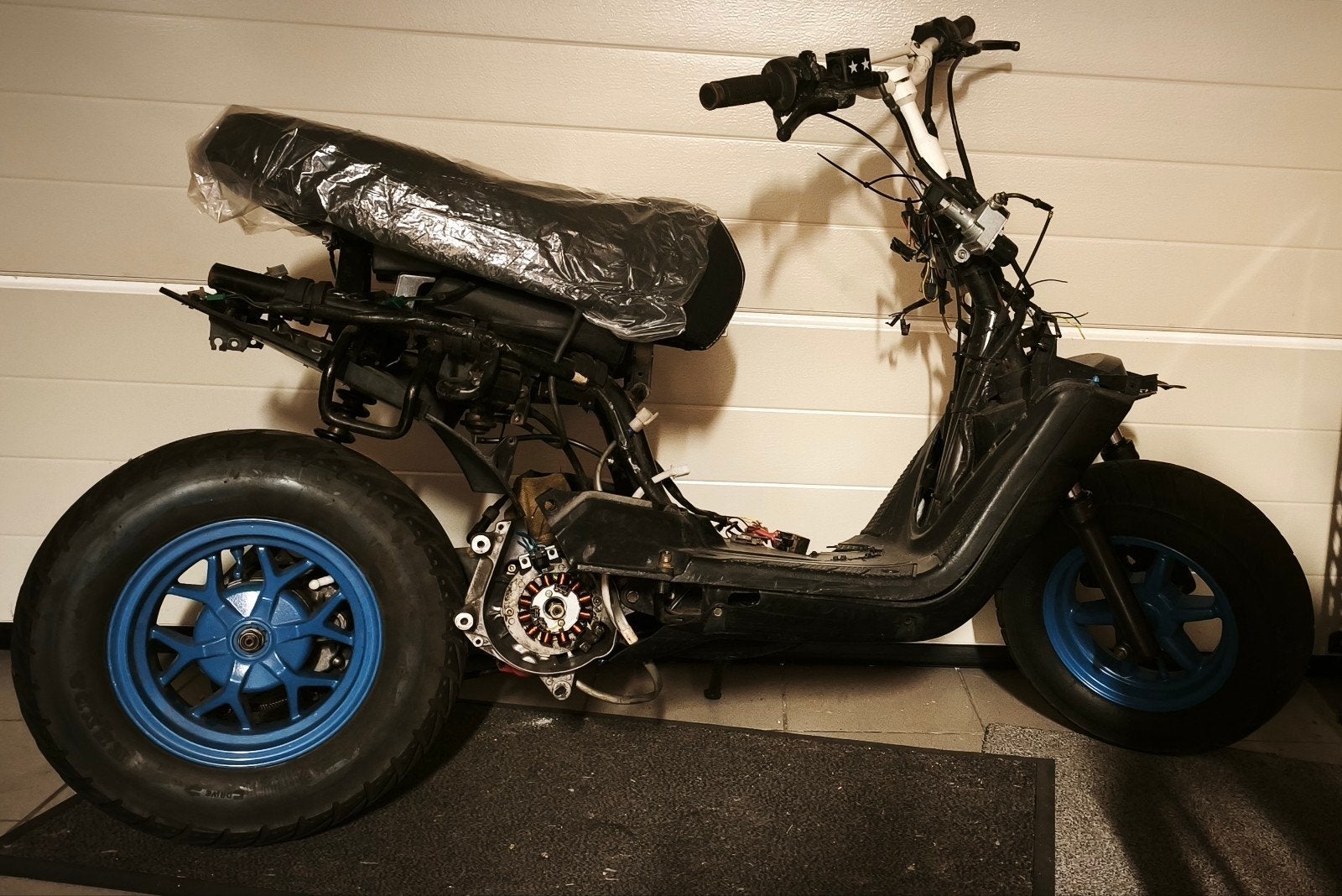 mbk booster nieuw model., Fietsen en Brommers, Ophalen, Gebruikt, Blok, Mbk