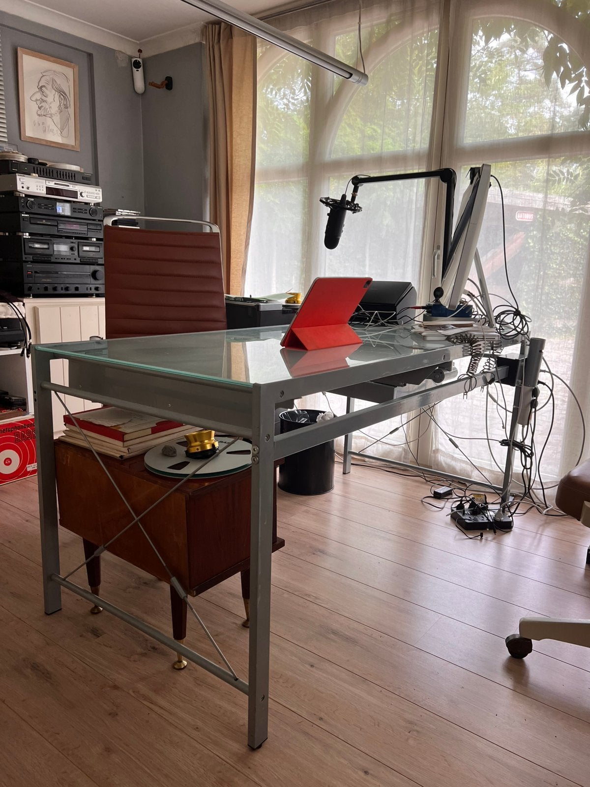 Aluminium en glas design bureau, Huis en Inrichting, Ophalen, 155 cm, Zo goed als nieuw, Industrieel