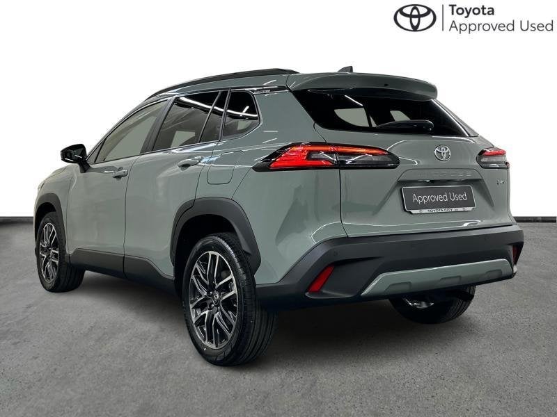 Toyota Corolla Cross new model Style | winter pack, Auto's, Toyota, Automaat, Hybride Elektrisch/Benzine, 140 pk, Parkeersensor