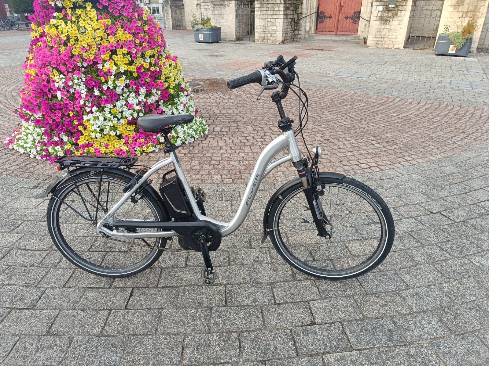Vélo électrique Brand Flyer en bon état, Vélos & Vélomoteurs, Enlèvement, Utilisé, 50 km par batterie ou plus
