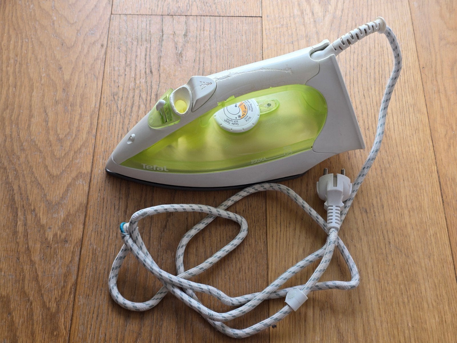 Fer à vapeur Tefal Prima — Fonctionne, avec des dommages est, Electroménager, Enlèvement ou Envoi, Utilisé