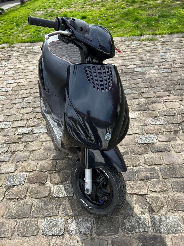 Zip 80cc malossi, Fietsen en Brommers, Ophalen, Zip, Zo goed als nieuw, 80 cc