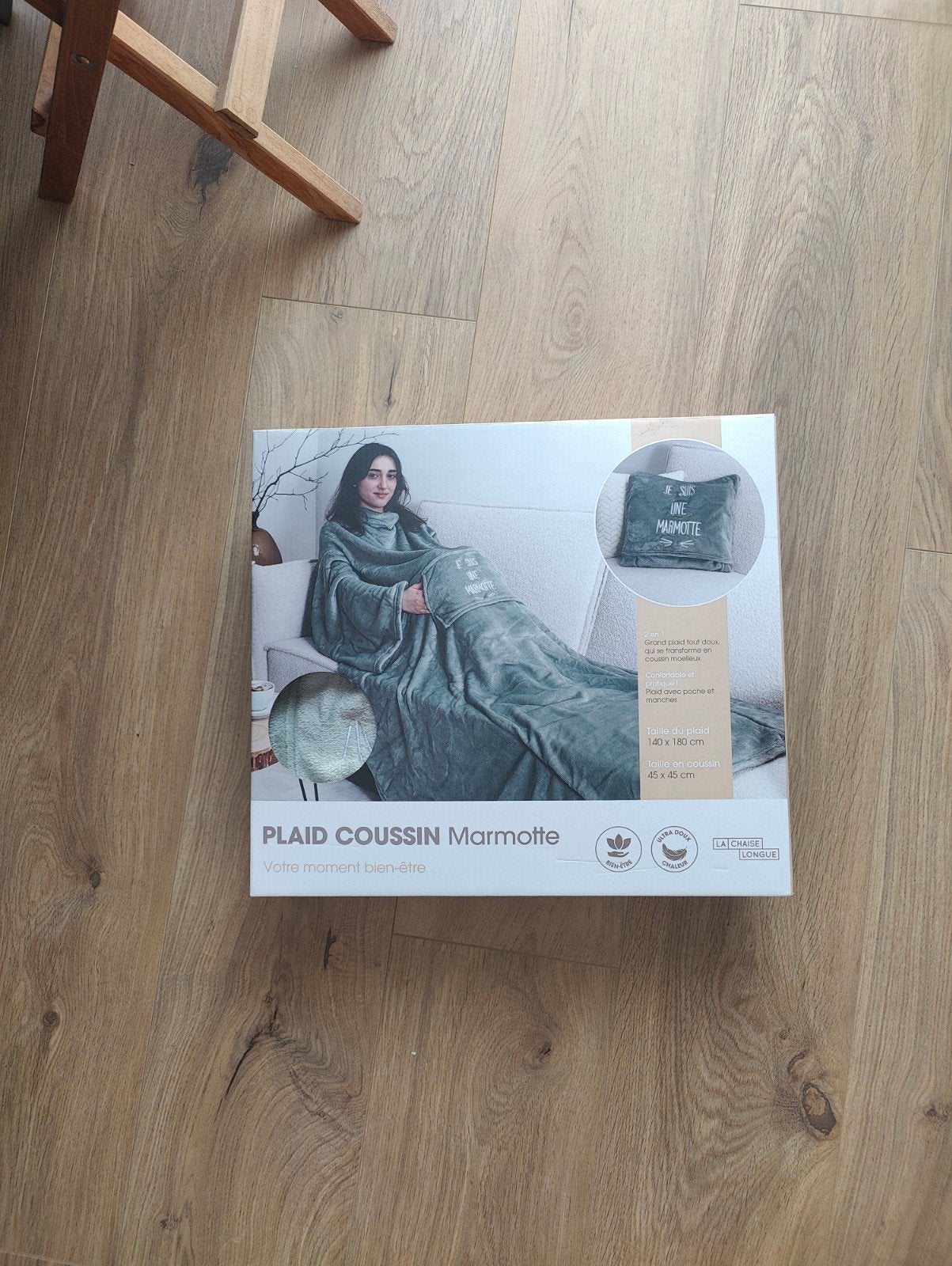 Coussin à carreaux kangourou 2 en 1. Nouveau dans la boîte !, Neuf, Gris, Enlèvement ou Envoi, Plaid