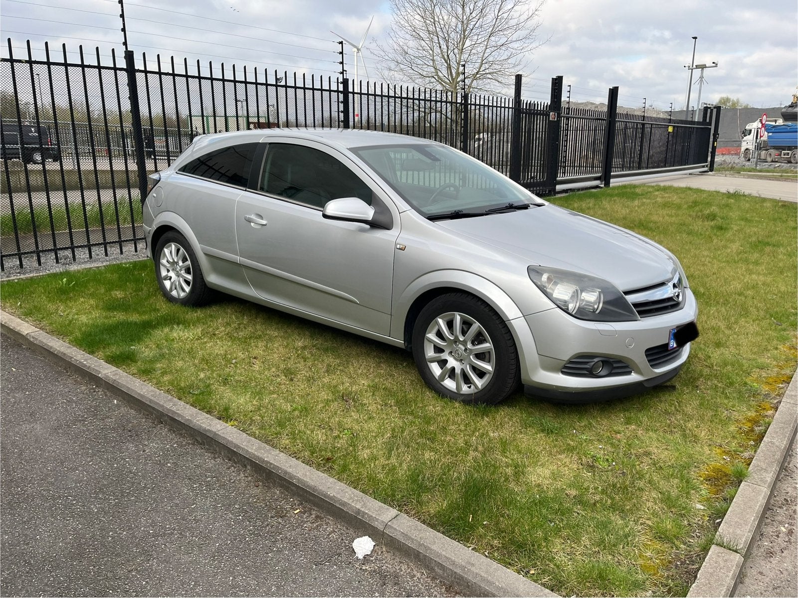Opel Astra GTC, Auto's, Opel, Voorwielaandrijving, Automatische klimaatregeling, Zwart, 4 cilinders