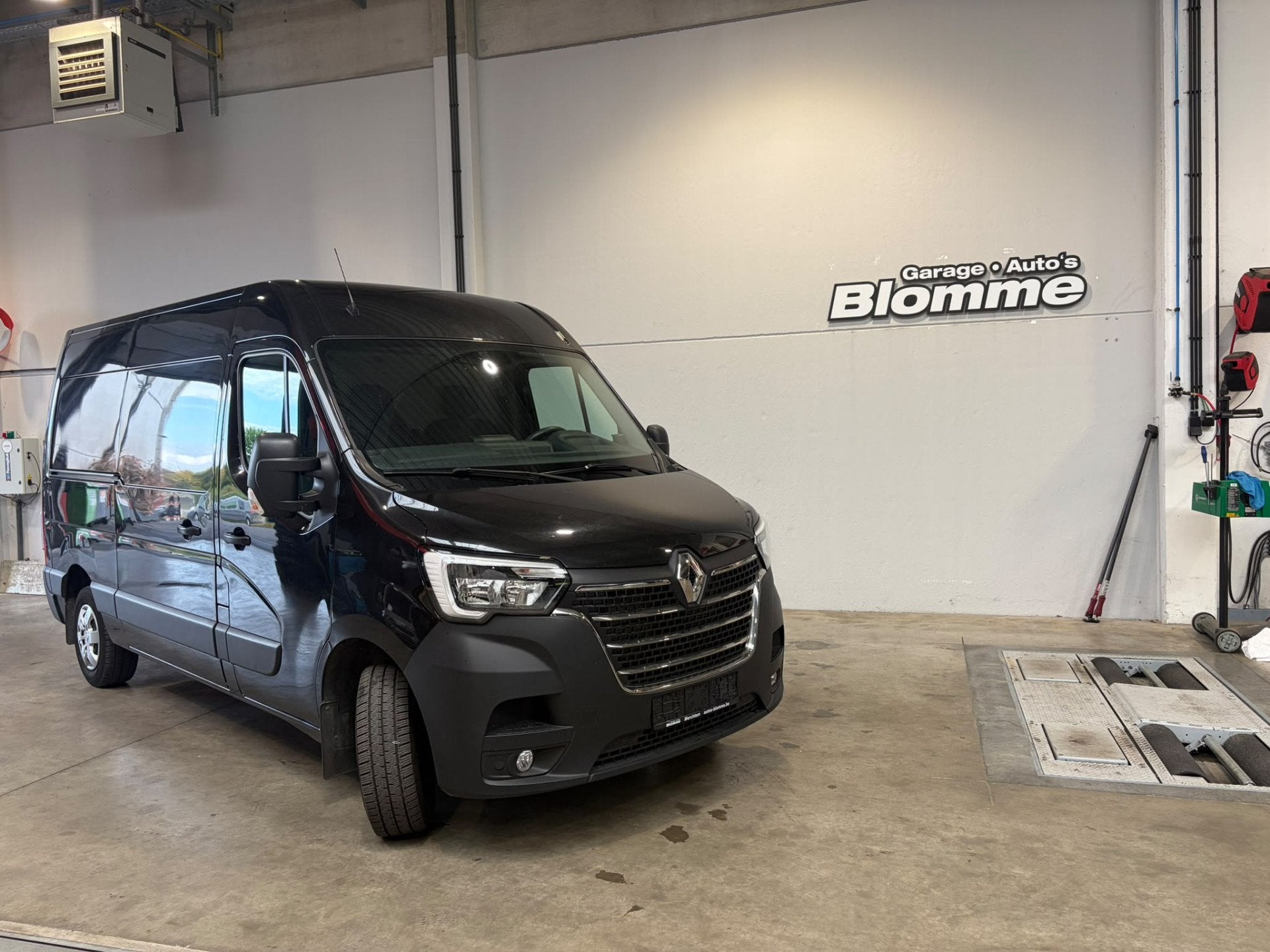 Renault Master T33 2.3 dCi 135 FWD L2H2 Comfort, Autos, 100 kW, Achat, Entreprise, 3 places