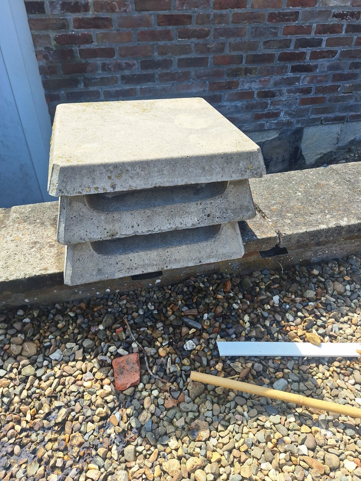 Schoorsteenkap beton, Ophalen