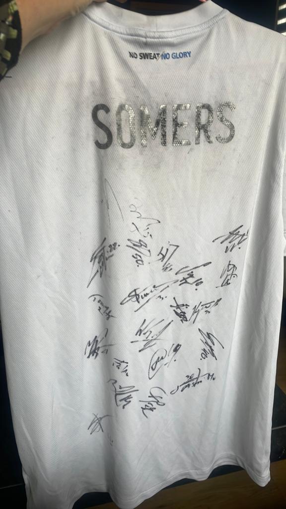 T-shirt van club Brugge met handtekeningen op van de spelers, Envoi, Porté, Taille 52/54 (L), Blanc