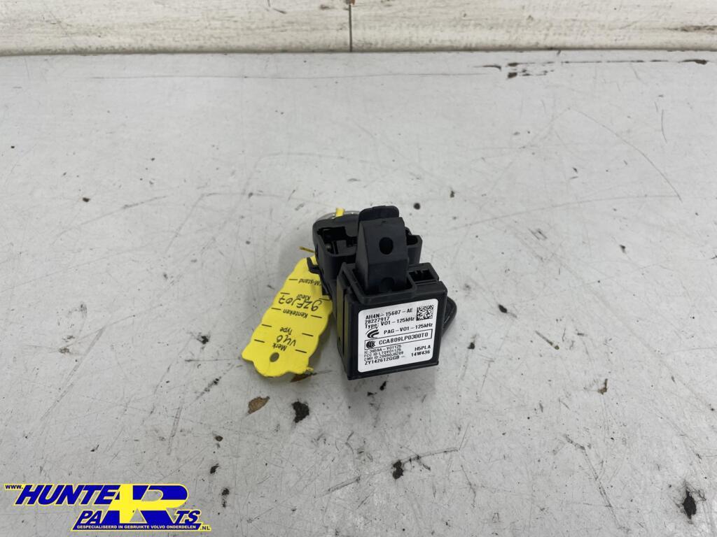 Contactslot elektronisch Volvo V40 II ('12-'19) AH4N15607AE, Enlèvement ou Envoi, Volvo, Volvo, Utilisé