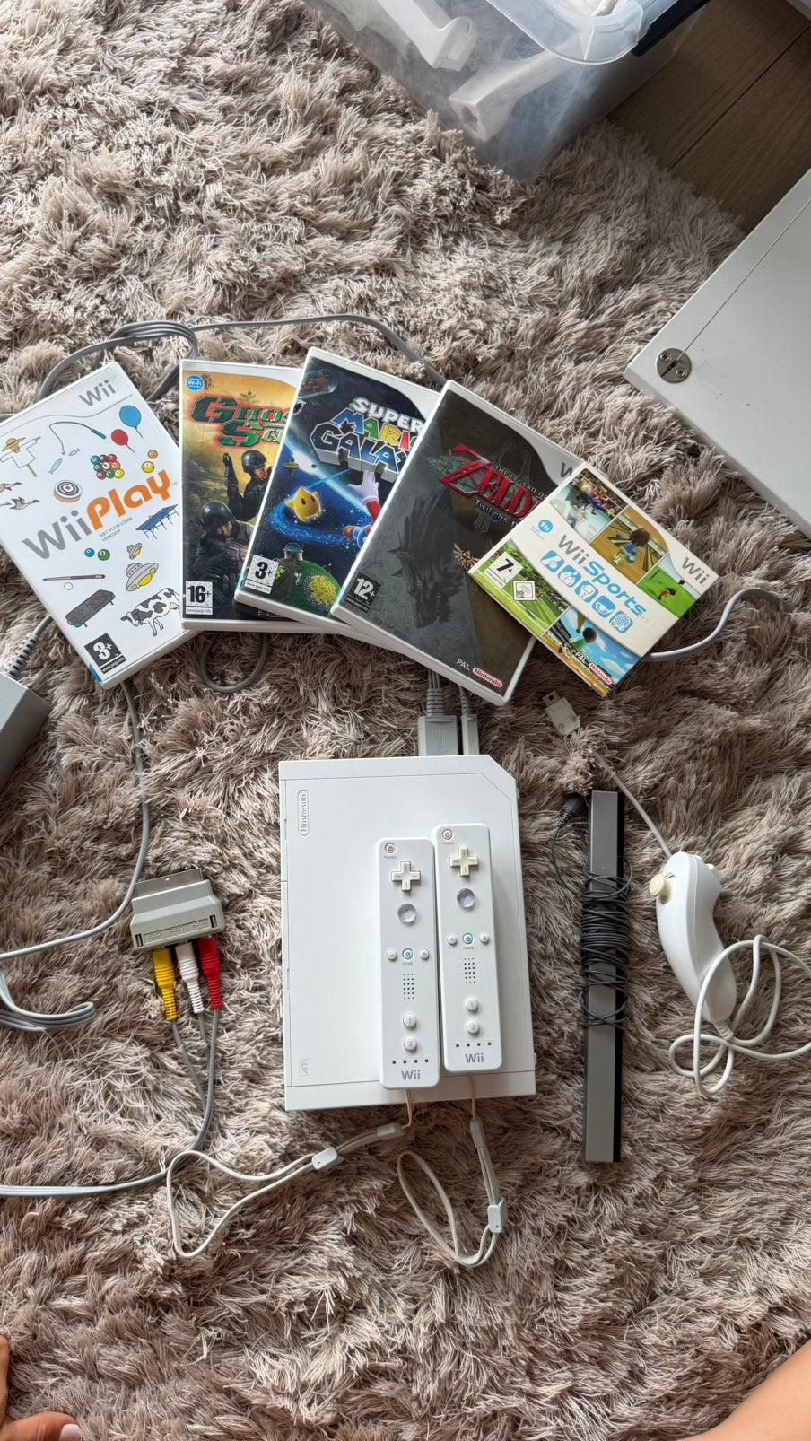 Nintendo Wii + 3 controllers + sensorbar + 5 games + extras, Games en Spelcomputers, Games | Nintendo Wii, Gebruikt, Ophalen of Verzenden