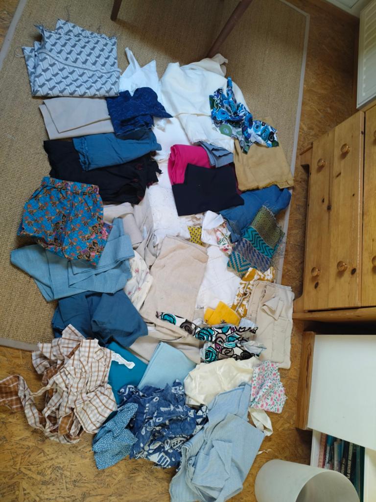 Lot de petites chutes de tissus couture DIY – coton, imprimé, Hobby & Loisirs créatifs, Enlèvement ou Envoi, Coton