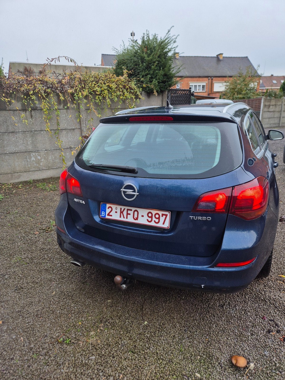 opel astra sports tourer, Autos, Euro 5, Achat, Boîte manuelle, Noir