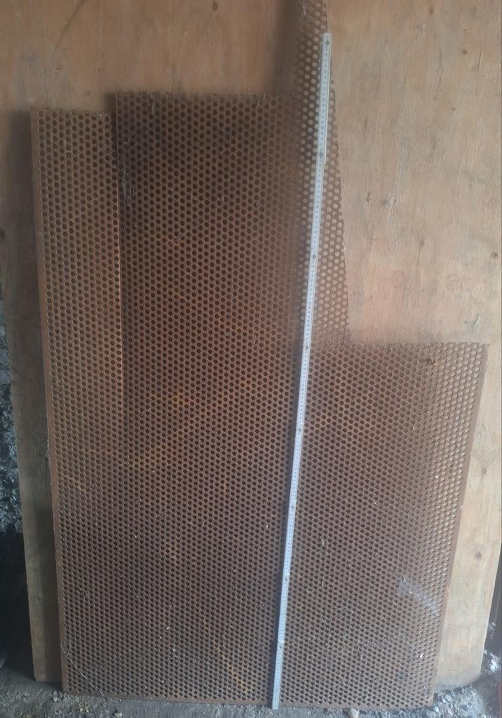 Metalen rooster plaat. Ideaal om bbq rooster te maken, Doe-het-zelf en Bouw, Platen en Panelen, Ophalen