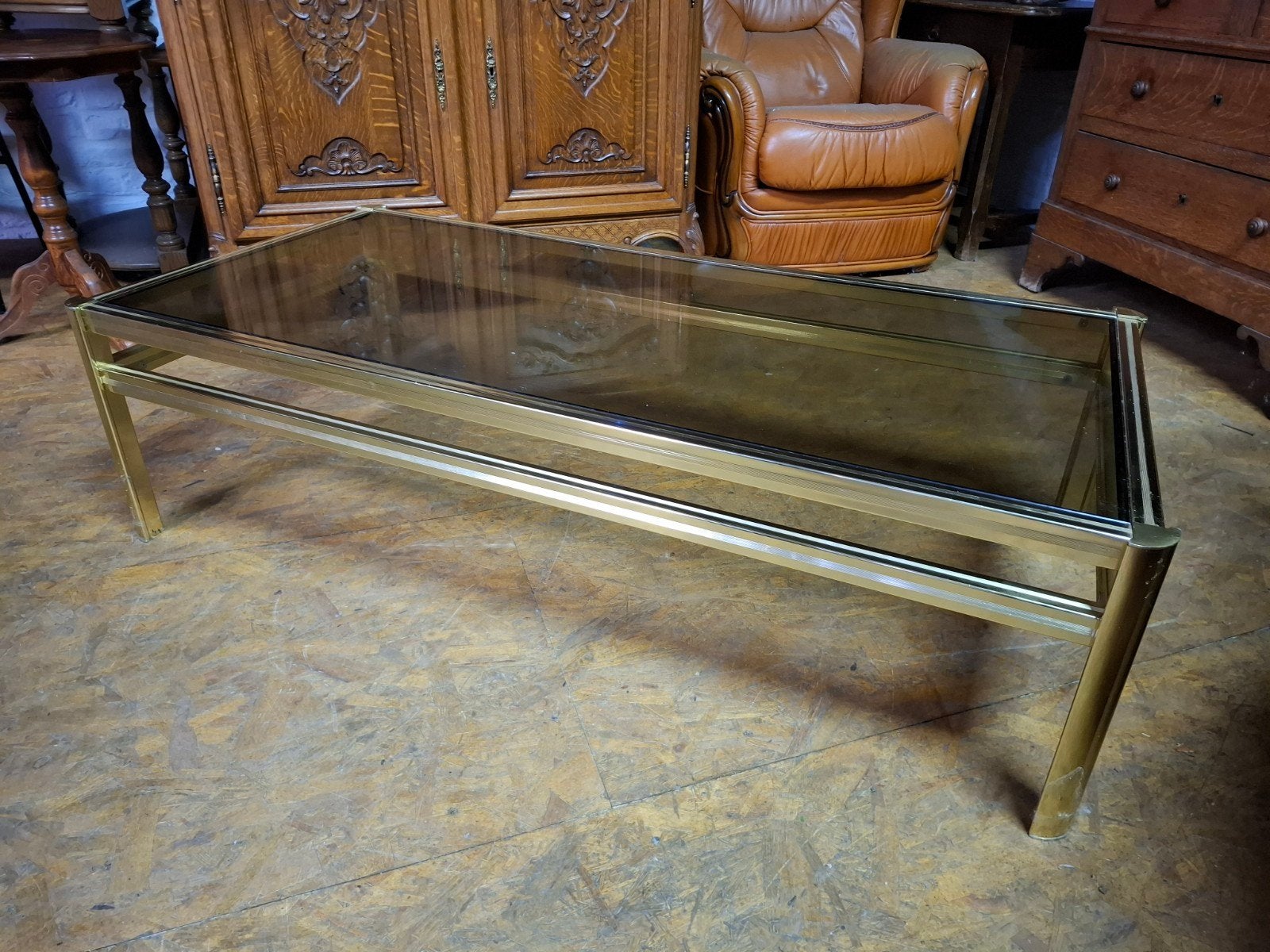 Table basse en laiton verre fumé 1970s, Ophalen, Glas