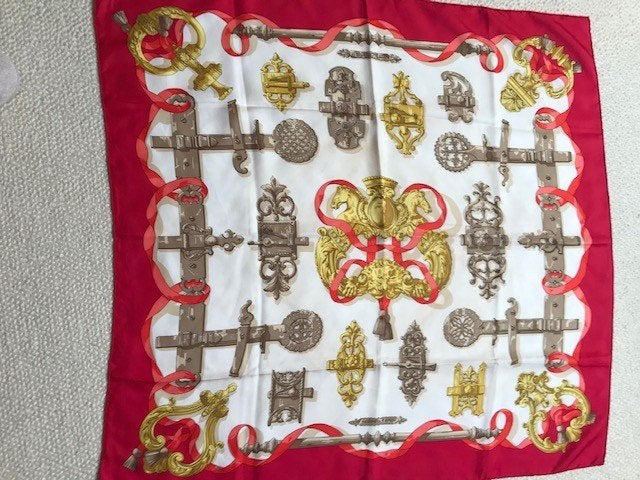 HERMES CARRE 90 avec étiquette de soins, Hermes, Ophalen of Verzenden, Zo goed als nieuw, Sjaal