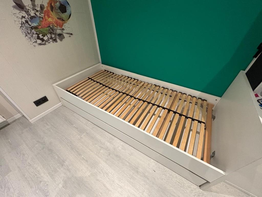 éénpersoonsbed met 1 extra onderbed, Huis en Inrichting, Slaapkamer | Bedden, Ophalen, Gebruikt, 90 cm, Eenpersoons